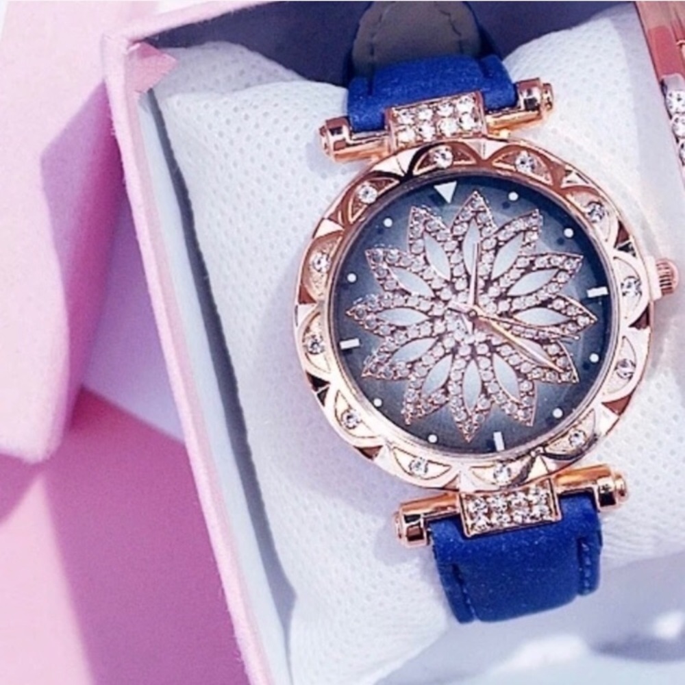 Women’s Blue Classy Quartz Wristwatch